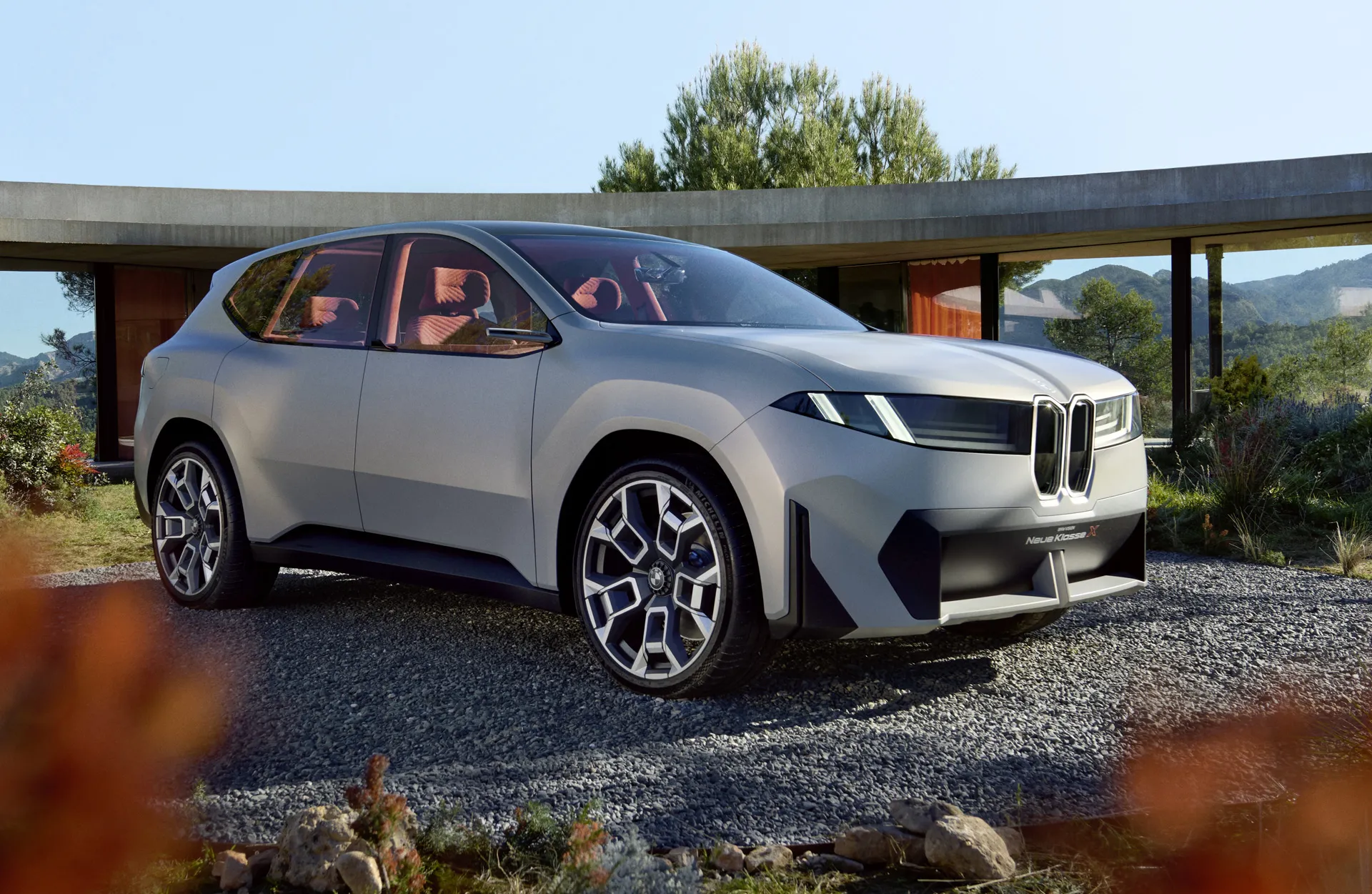 BMW presenta un avance del futuro SUV eléctrico con carga más rápida y mayor autonomía