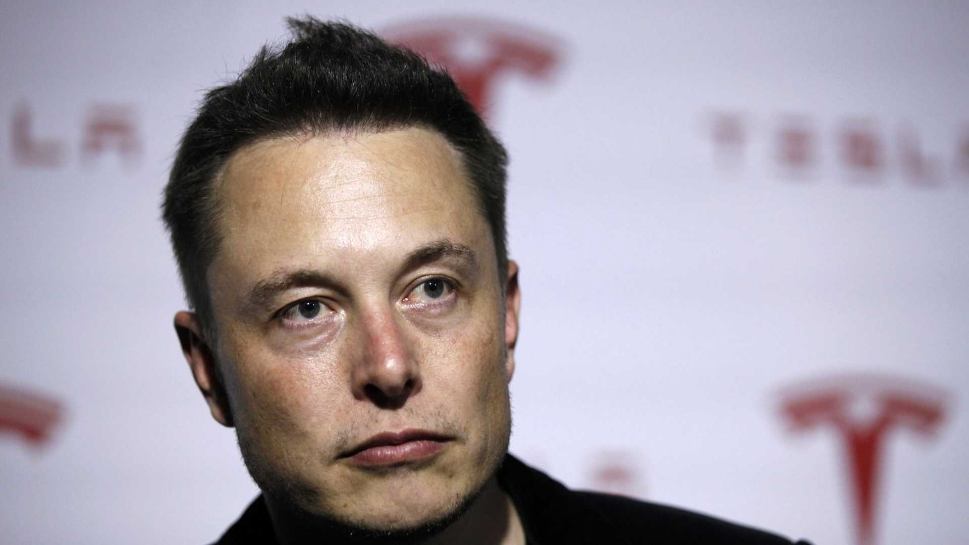 Tesla enfrenta una ‘caída de reputación’ gracias a Elon Musk, cube un analista