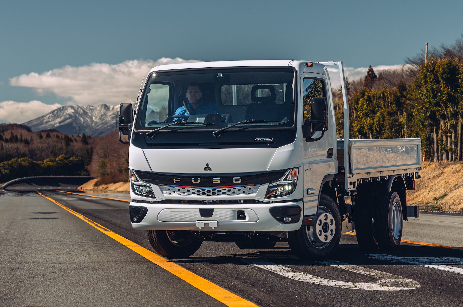 Se presenta el nuevo camión eléctrico Fuso eCanter con actualizaciones integrales