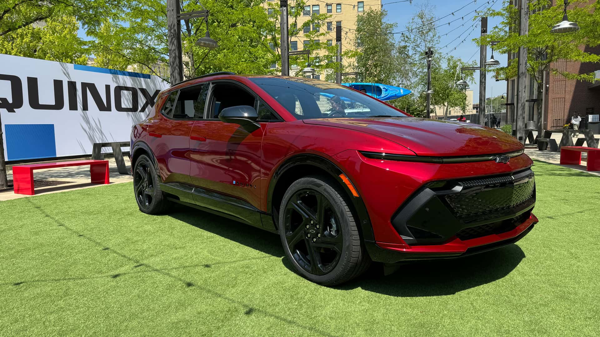 El Chevrolet Equinox EV ahora es más económico de alquilar que la versión a gasolina