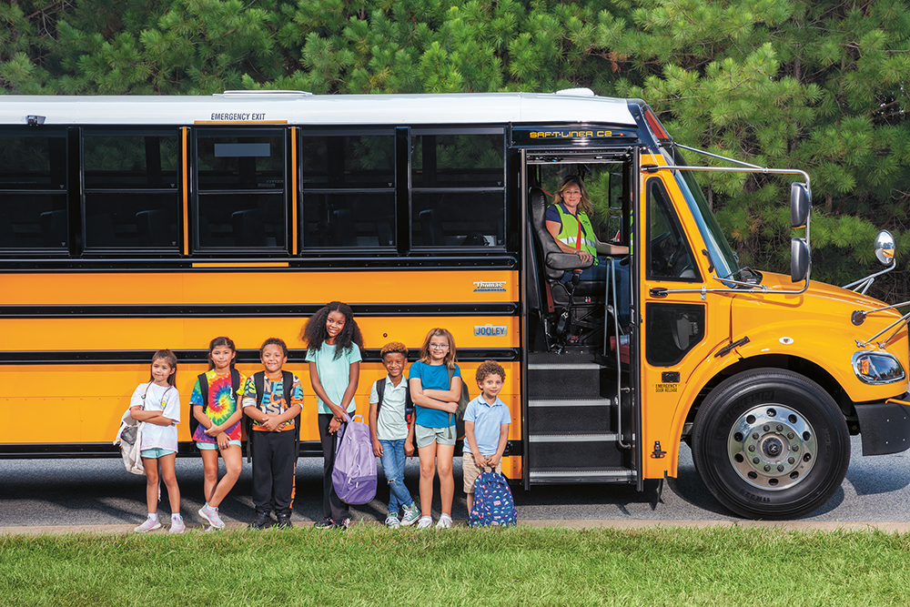 Vehículos eléctricos cargados | Thomas Constructed Buses desarrolla un plan de estudios para educar a los estudiantes sobre los autobuses escolares eléctricos