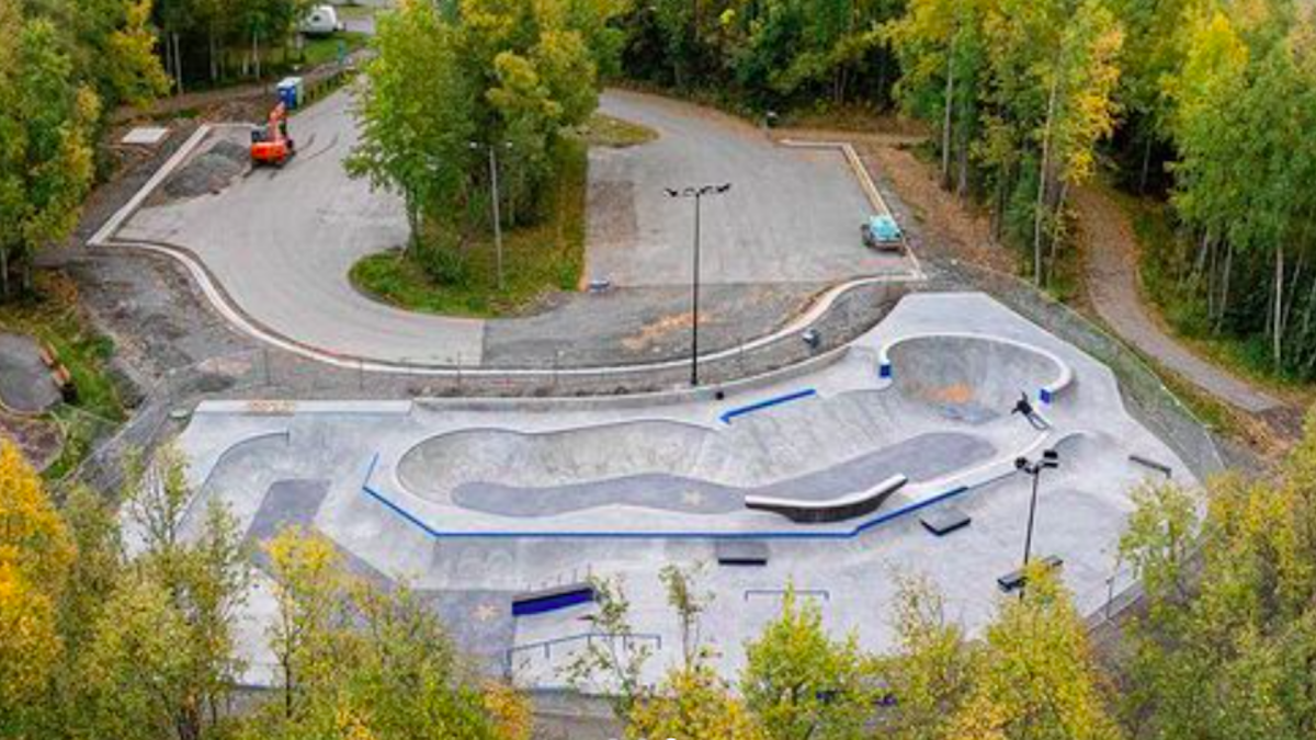 Mire: Grindline comparte fotos del nuevo y épico skatepark Taku Lake en Anchorage, AK