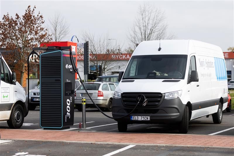 Mercedes-Benz Vans y E.ON se asocian en Europa del Este